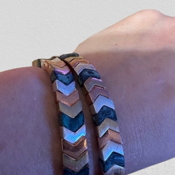 Multi Color Metal Chevron Stretch Bracelet - Picture 2 of 4